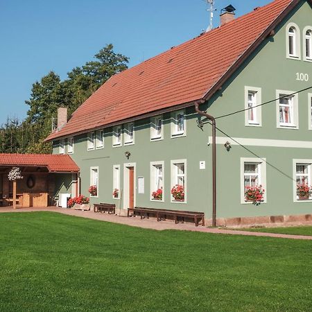Stovka Bozanov Božanov Exterior foto